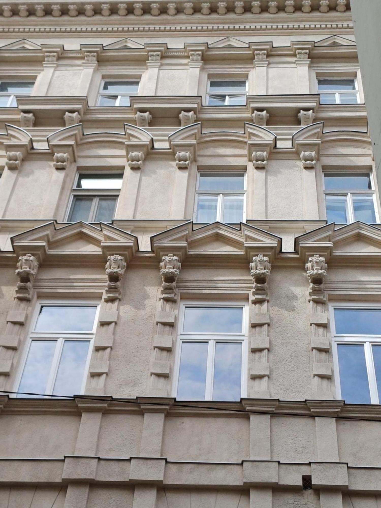 Andrassy Boulevard Apartment