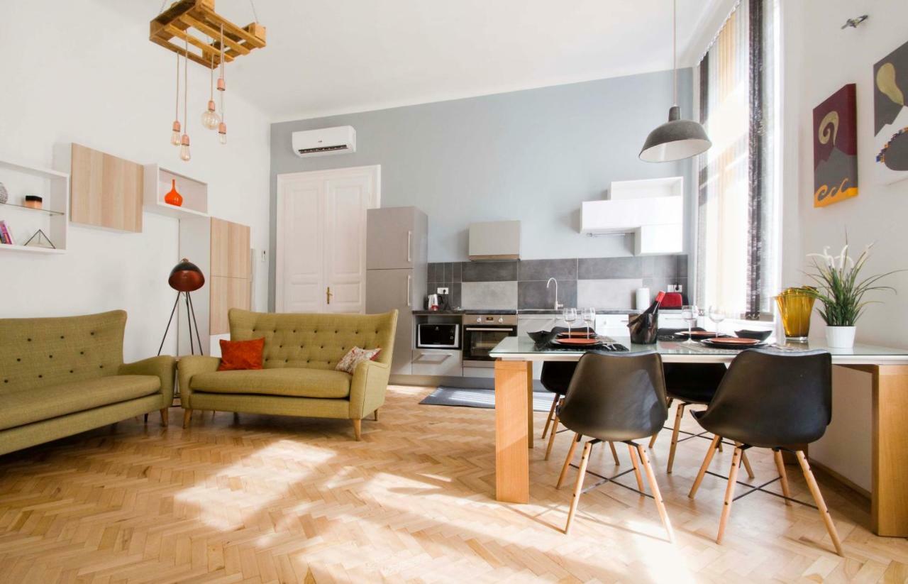 Andrassy Boulevard Apartment