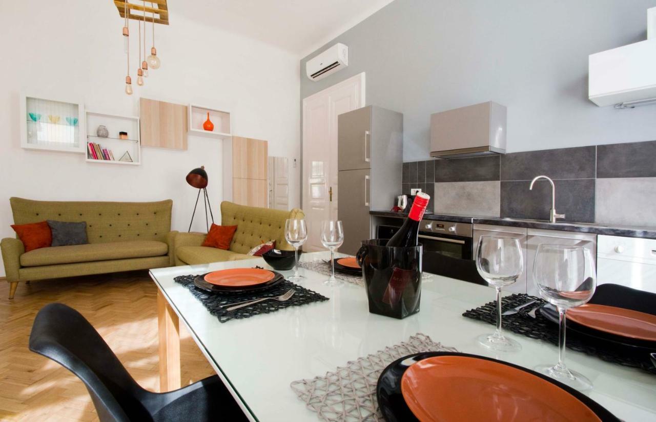 Andrassy Boulevard Apartment Budapest
